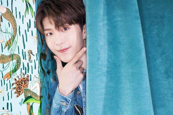 ��ةة�ͷ�������ʲô��ϵ ��ةة��˭����