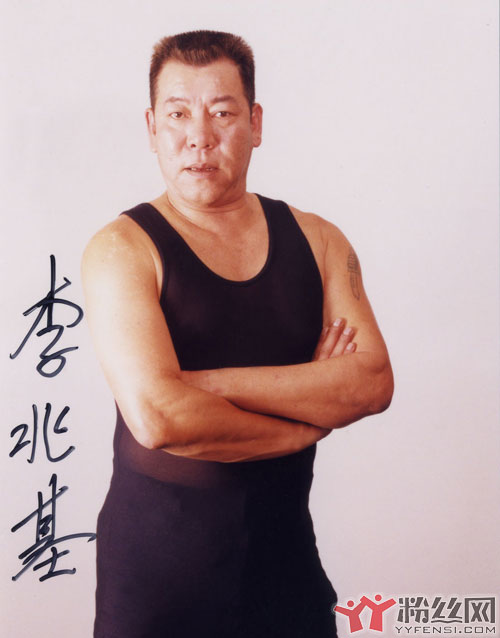 ���׻��������۾���� ����Ż���ÿһ������ǽͷ��