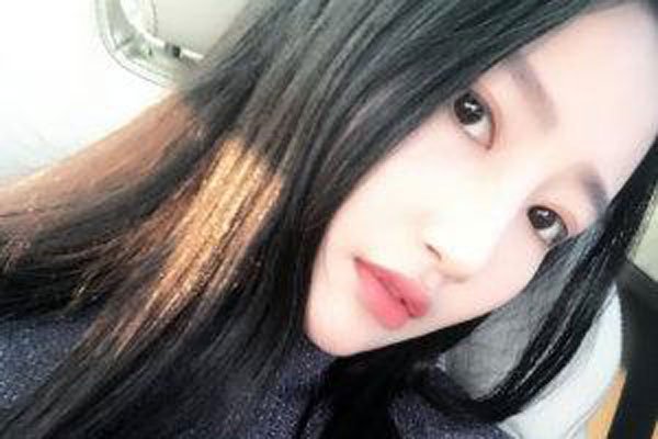 ������΢������������ ��â���ڵ�ʵ����Ů��