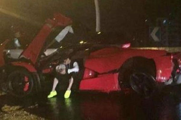 �ط�king��˭�������� ײ���ķ�������ֵ2500��