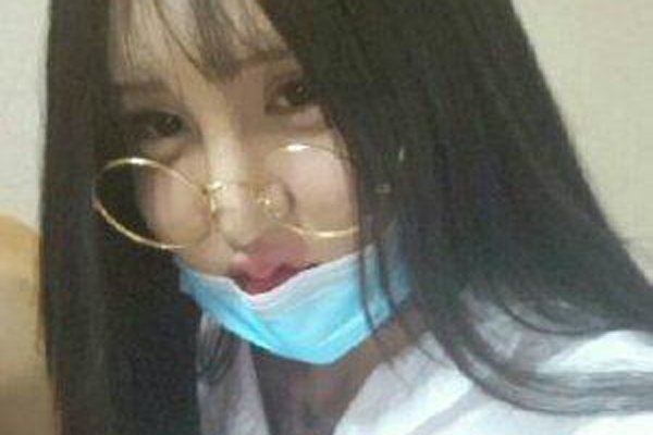 桃花宝宝整容前照片 整容上瘾原本长相已找不到