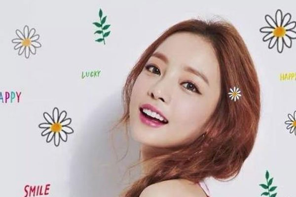 ѩ��ߺ���������Ƭ �������ͷ����ı��鹻Ǻ