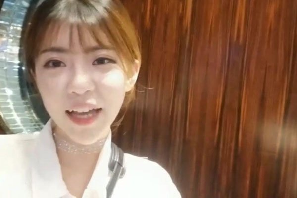 周淑怡乳环事件怎么回事 网友对她平胸的调侃而已