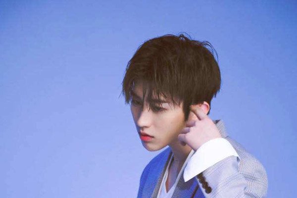 蔡徐坤为什么这么多人黑 草粉的事情是真的吗