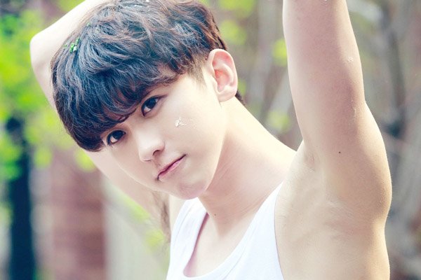 蔡徐坤为什么这么多人黑 草粉的事情是真的吗