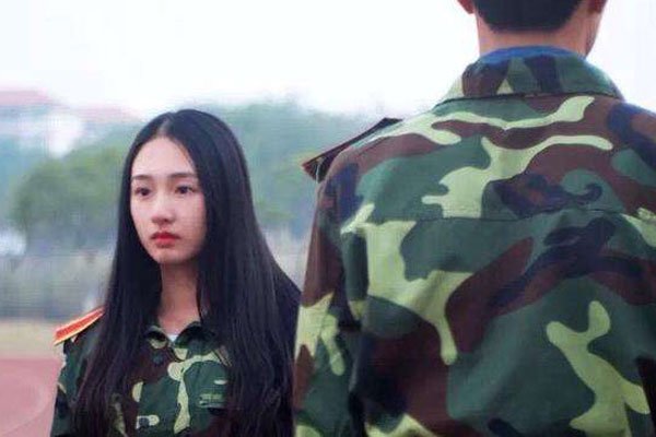 ̷����helloŮ������У�� ��˼��ϲ����������Ʊ��һ