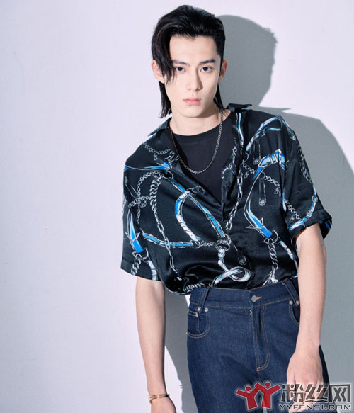 �������������?ǰ����Ƭ�Ա� ����˧���ڲ�ͬ������ż��