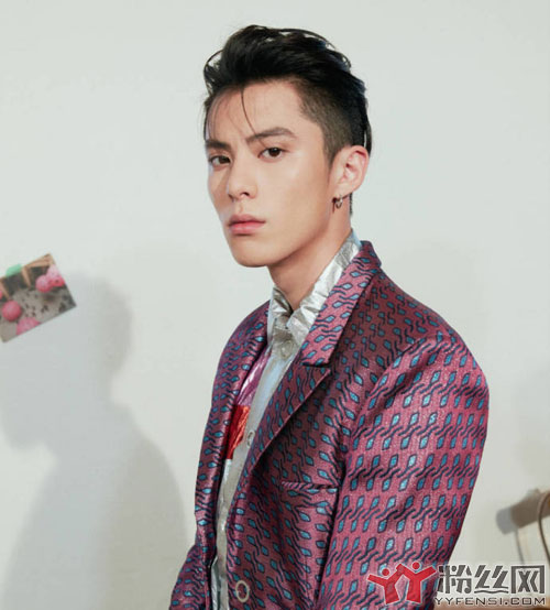 �������������?ǰ����Ƭ�Ա� ����˧���ڲ�ͬ������ż��