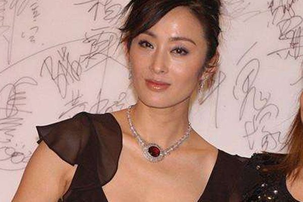 张敏的被吃R头照 张敏最不想回忆的一部电影