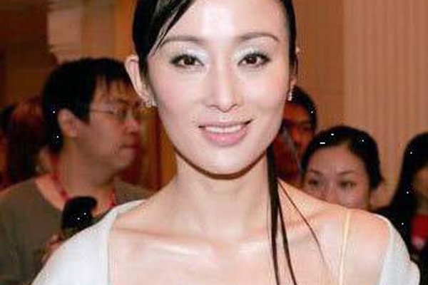 张敏的被吃R头照 张敏最不想回忆的一部电影