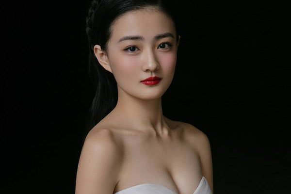 ��贺������������һ����� ��ͥ����ǿ���������λ��