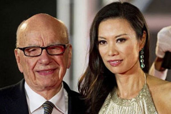 邓文迪的传奇人生 邓文迪的七个男人相当厉害