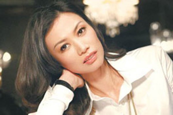 邓文迪的传奇人生 邓文迪的七个男人相当厉害