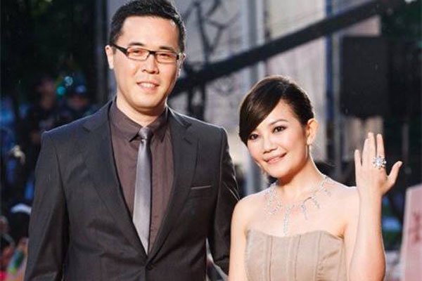 梁静茹婚变定期接受心里咨询 丈夫出轨的打击太大了