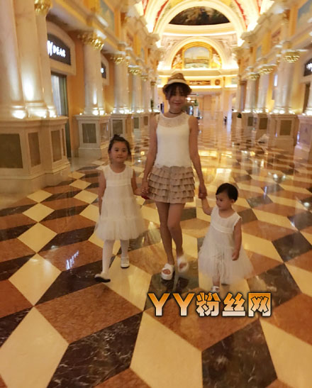 ������Ϲ�κ�ܺƼ�ͥ���� ���������ǰ��ƬΪʲô��yoyo�߹�