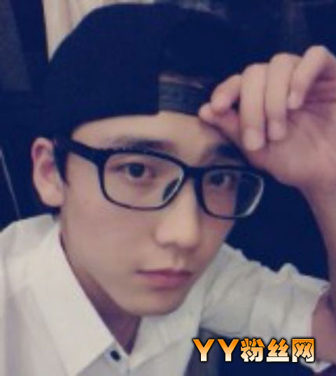 �й���֮������΢������ ˧����������Ů����Ƭ