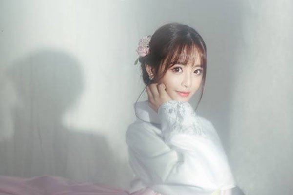 ���پ����˼�� �ṷ��һŮ�������������Ը��