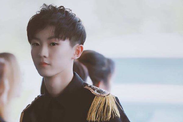 ���������߶��?�Ҿ���� ��֣�ݰ��е�ѧ����