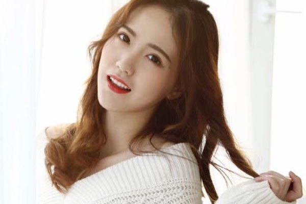 快手宸荨樱桃的个人资料 很少见到像她这样网络通吃的人