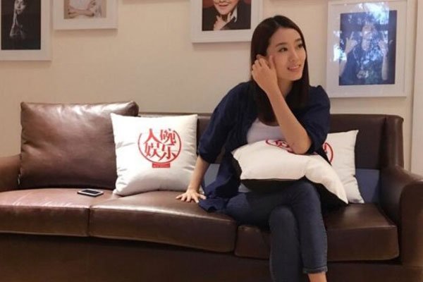 ��С�ϲ��ഺ��¶�� ��С쳽������������˭