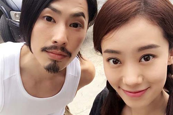 ��С�ϲ��ഺ��¶�� ��С쳽������������˭