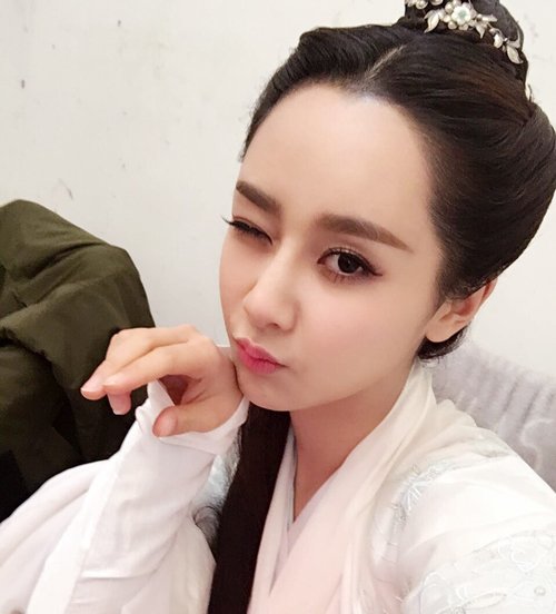 杨紫有没有是否被潜规则 杨紫和谁上过床