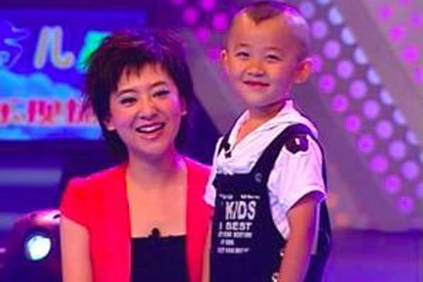 贾云哲个人资料身高 惹人喜爱的小机灵鬼一个