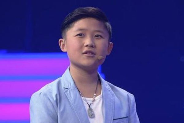 贾云哲个人资料身高 惹人喜爱的小机灵鬼一个