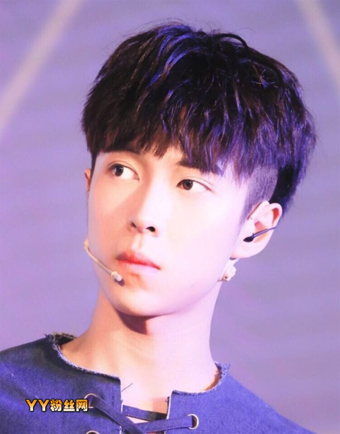 偶像练习生杨非同女友照片八卦是谁 杨非同个人资料年龄多大