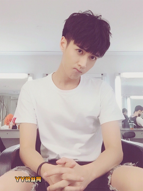 偶像练习生杨非同女友照片八卦是谁 杨非同个人资料年龄多大
