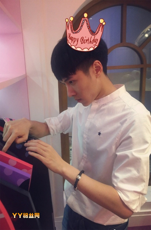 偶像练习生杨非同女友照片八卦是谁 杨非同个人资料年龄多大