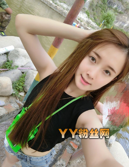 ��������Ů��ѩӨ���μ�N��ѡ���Ŀ ��ѩӨ��������΢����������