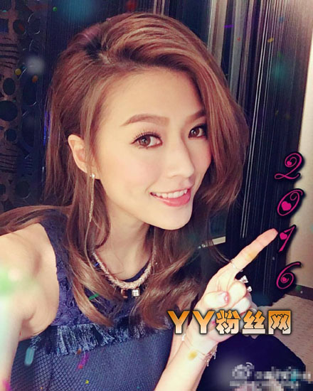 连诗雅沈震轩喜爱喜蒲含巨雕三级艳照 连诗雅个人资料性感写真