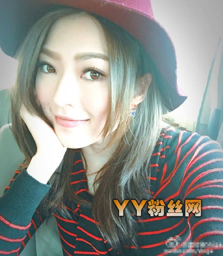 连诗雅沈震轩喜爱喜蒲含巨雕三级艳照 连诗雅个人资料性感写真