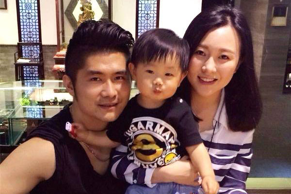 武石磊和潘阳离婚没有 潘阳也是众多明星子女不进娱乐圈没有绯闻的人