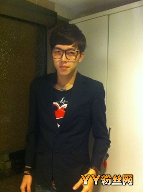 ���������볿��΢������������ ����˧���볿��Ů������˭