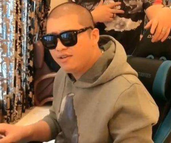 �����ϵ��������� ����ر�����ͷ����Щ