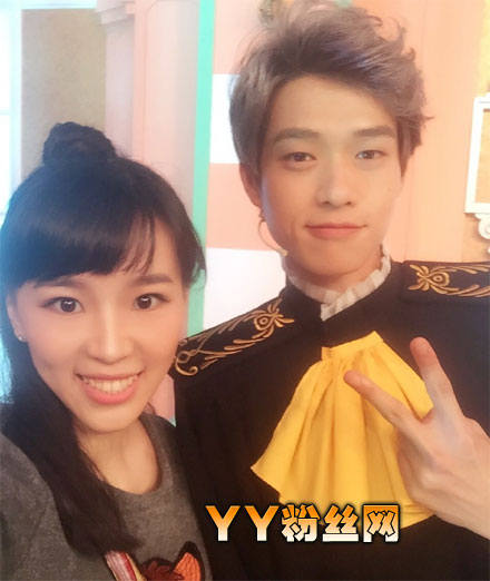 һվ�����¶���Ϊ��۴�ѧУ�� �¶��ظ������ϼ�ͥ����������˭