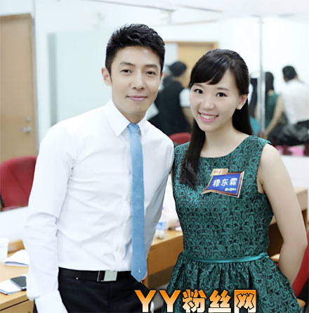 һվ�����¶���Ϊ��۴�ѧУ�� �¶��ظ������ϼ�ͥ����������˭