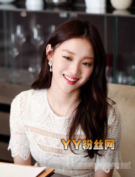 李圣经整容前后照片对比 李圣经透视装图片身材性感超有料