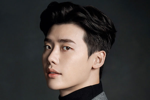 ����˶�촽����ô���� �о�����˶ÿ��Ϸ����һ��Ů����