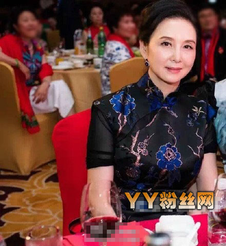 �������Ը�д�������϶� ������ǰ���������ͼƬ�����Ϲ���˭