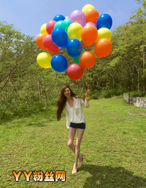 最强女团张凯玲是台湾校花 极品女神张凯玲魔鬼身材比基尼喷血照