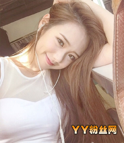 最强女团张凯玲是台湾校花 极品女神张凯玲魔鬼身材比基尼喷血照