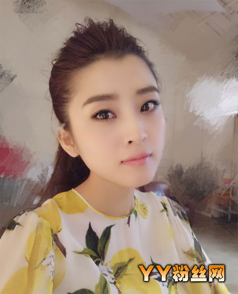 李若嘉泳装照片胸大个人资料 李若嘉性感照片老公是谁被谁搞过