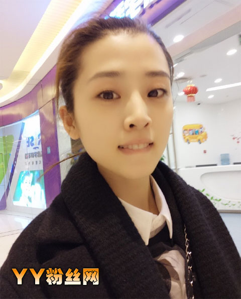 李若嘉泳装照片胸大个人资料 李若嘉性感照片老公是谁被谁搞过