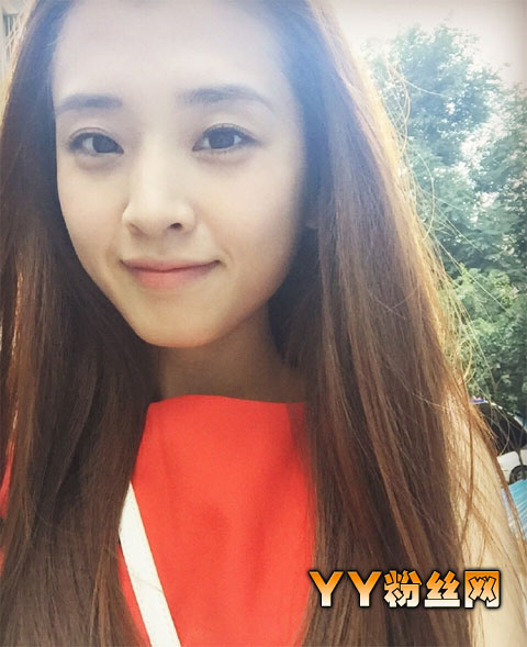 李若嘉泳装照片胸大个人资料 李若嘉性感照片老公是谁被谁搞过