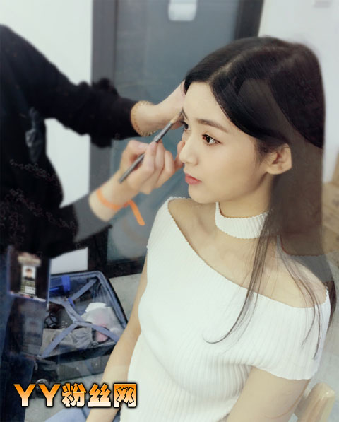 ��������Ů��С쿻�����ʲô��ϵ ��������������������ʲô