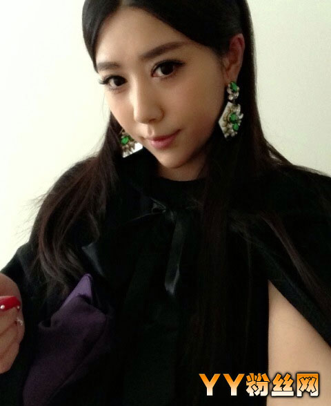 �ǳ����ų���΢������ 24����Ů�ܾ���������������������