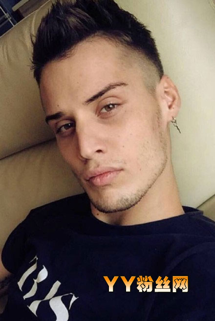 ��������Ѽ�ͥ�������� RobertOx�����������ins�ִ�߶���Ƭ